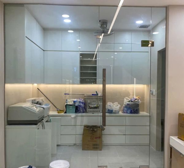 Cửa kính mở quay 1 cánh mẫu ĐẸP tại Đà Nẵng