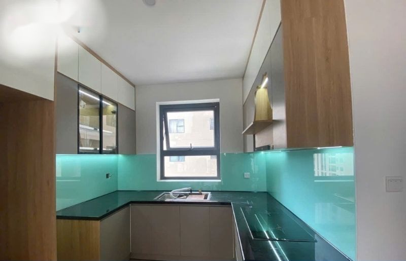 Kính bếp xanh ngọc