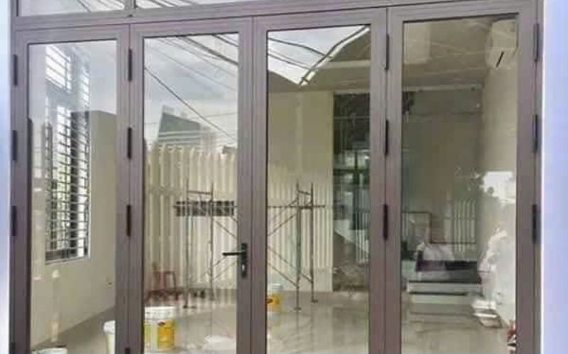 Cửa đi 4 cánh mở quay nhôm Xingfa GIÁ RẺ tại Đà Nẵng
