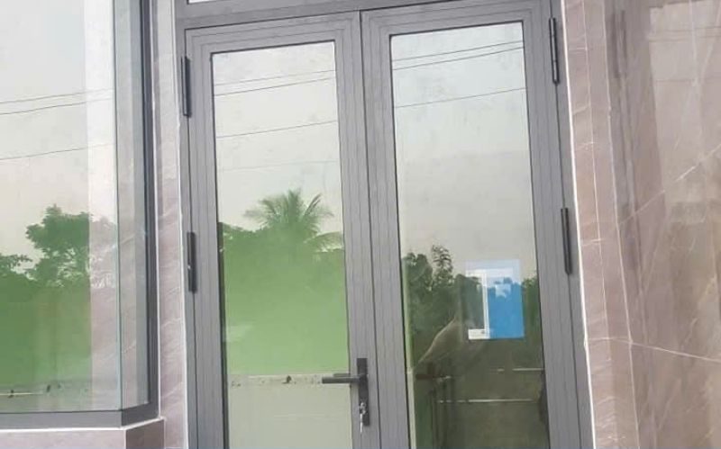 Cửa đi 2 cánh mở quay nhôm Xingfa ĐẸP tại Đà Nẵng