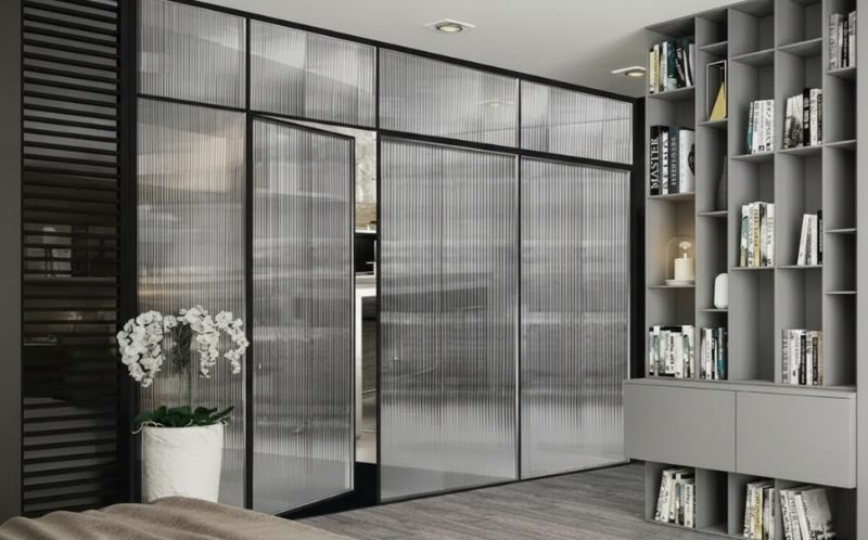 Vách ngăn phòng hệ slim có cửa mở quay CAO CẤP tại Đà Nẵng