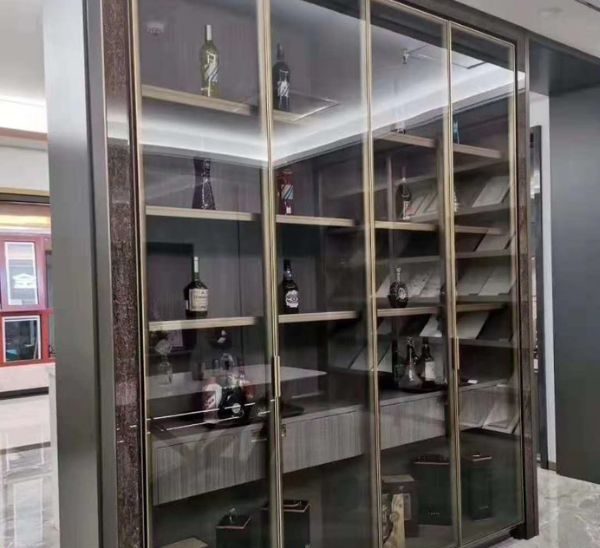 Tủ rượu cánh kính đẹp và sang trọng