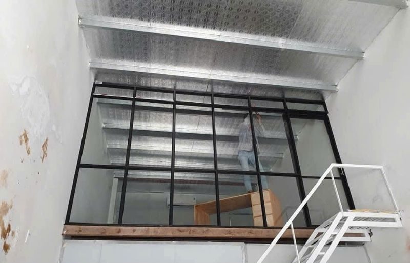 Lắp đặt vách kính cường lực tại nhà GIÁ RẺ ở Đà Nẵng