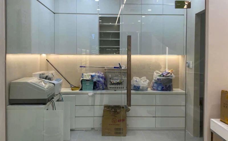 Cửa kính mở quay 1 cánh mẫu ĐẸP tại Đà Nẵng