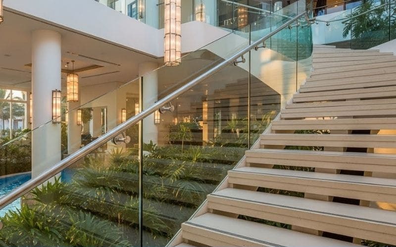 Lắp đặt lan can kính cho khu nghỉ mát cao cấp THỢ GIỎI tại Đà Nẵng