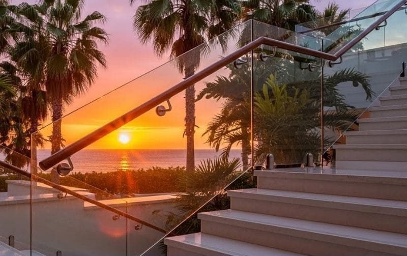 Lắp đặt lan can kính cho khu nghỉ mát cao cấp THỢ GIỎI tại Đà Nẵng