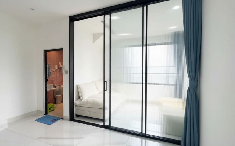 Cửa trượt slim 3 cánh trên 3 rây qua lại tại Đà Nẵng
