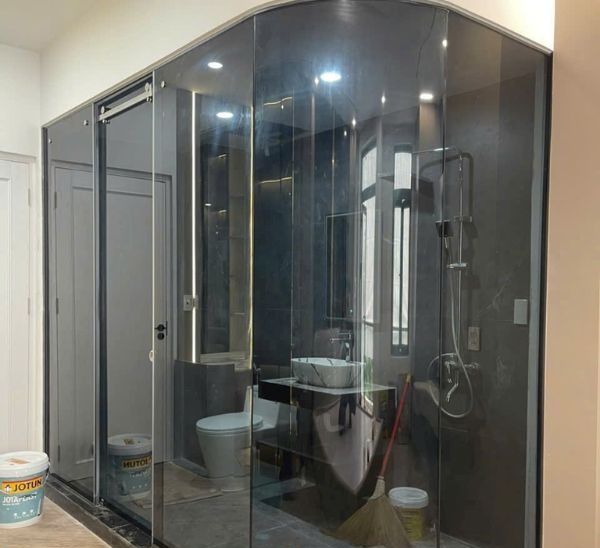 Vách kính phòng tắm hiện đại mới nhất 2026