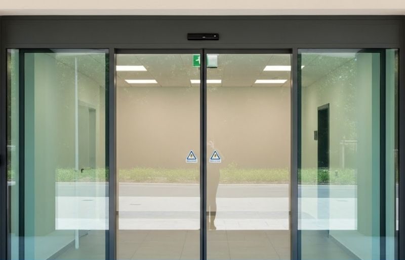 Cửa kính 2 cánh tự động giá rẻ