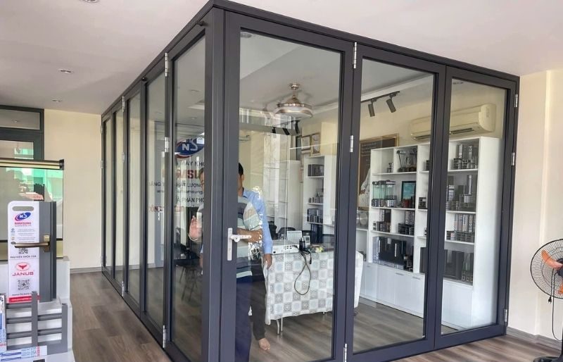 Vách kính cường lực cách âm cách nhiệt THỢ GIỎI giá SIÊU RẺ