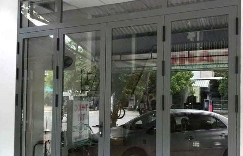 Cửa đi 4 cánh mở quay nhôm Xingfa GIÁ RẺ tại Đà Nẵng