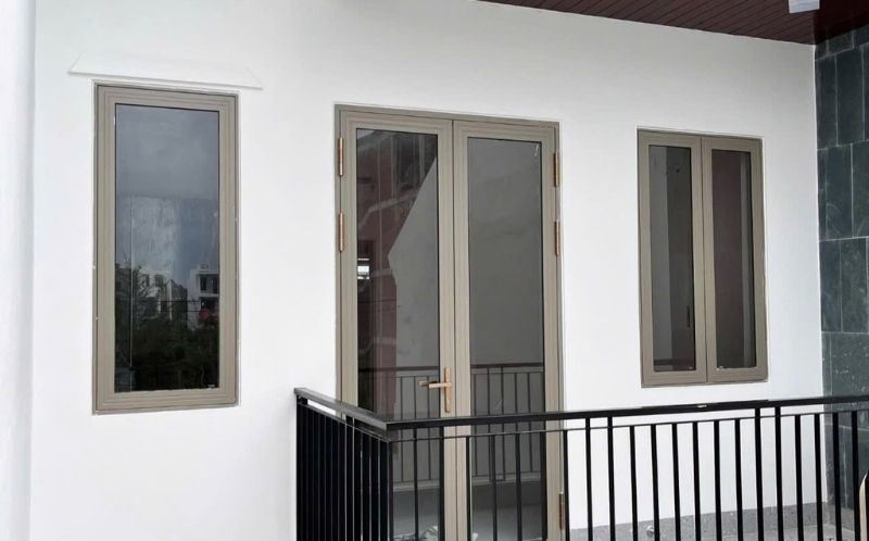 Cửa đi 2 cánh mở quay nhôm Xingfa ĐẸP tại Đà Nẵng